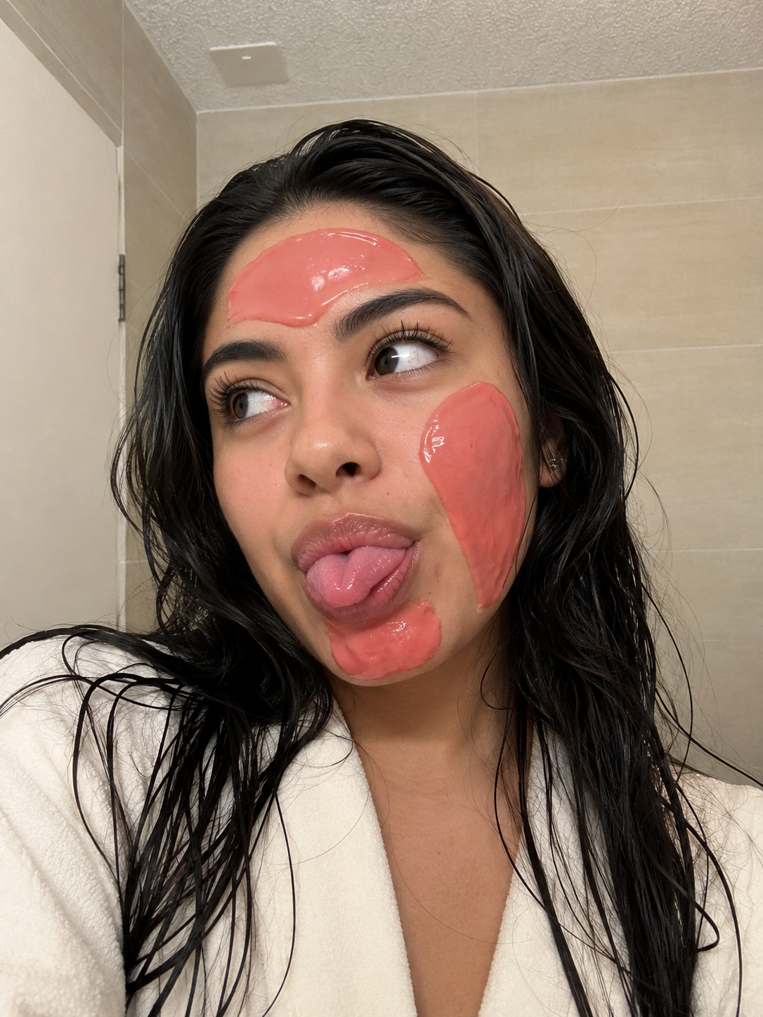 Strawberry collagen clay mask
