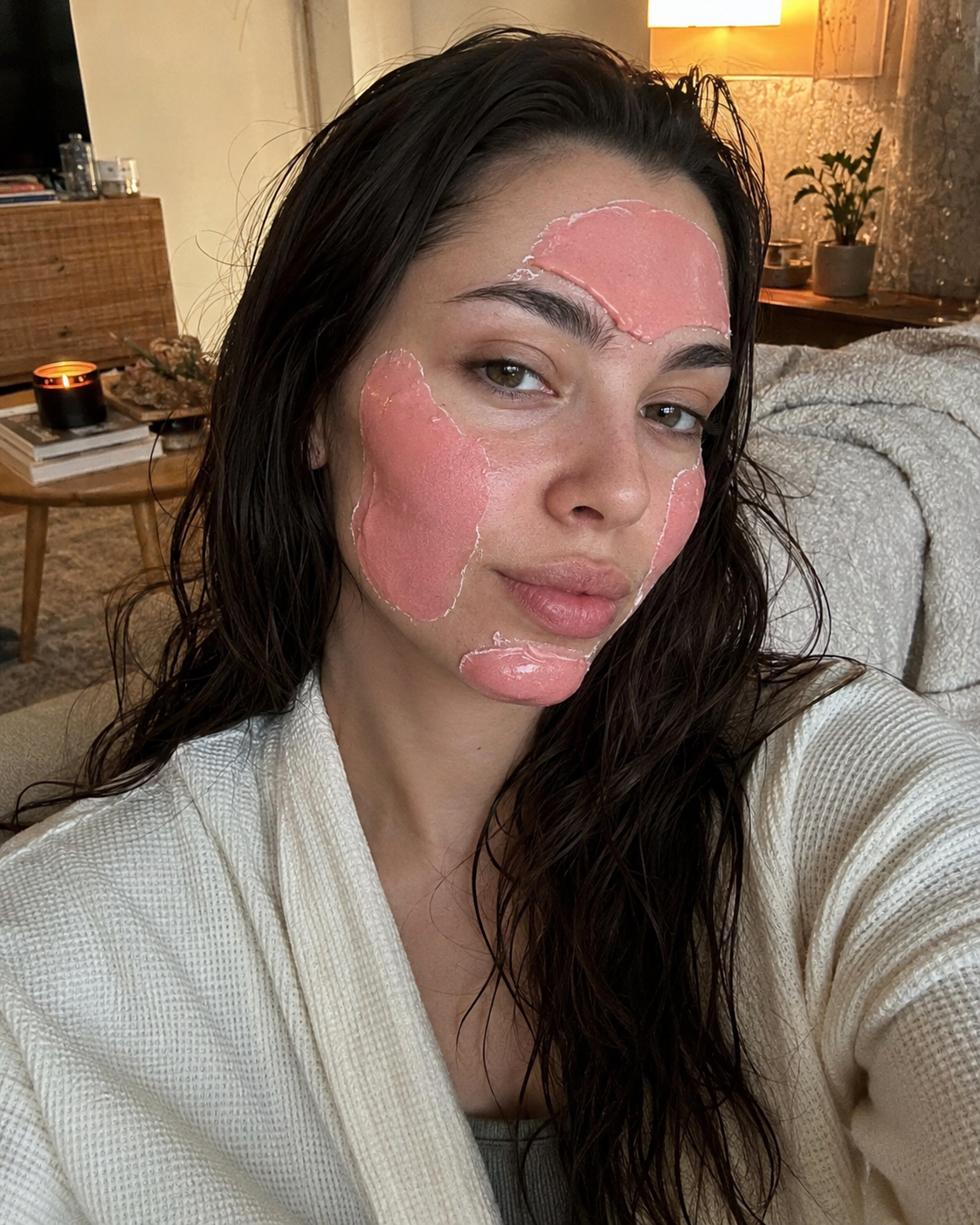 Damask rose clay mask